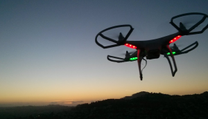 Modificări ale regulamentului FAA pentru drone mici