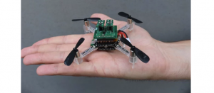 Dronă echipată cu senzori MOX de detectare a gazelor